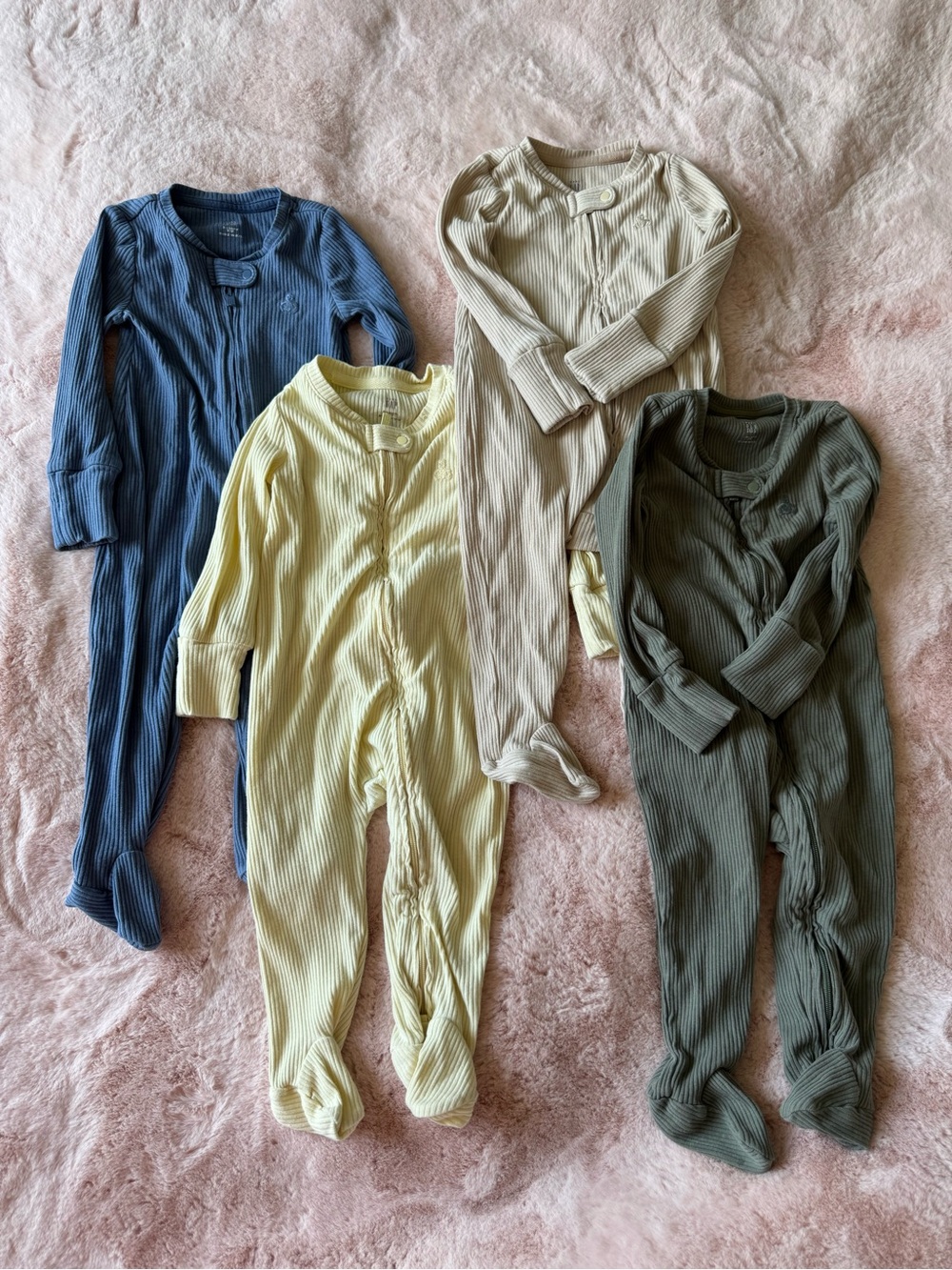 BUNDLE Gap Baby Ribbed Two-Way Zip One-Piece Footies Set of 4 Size 6/9months